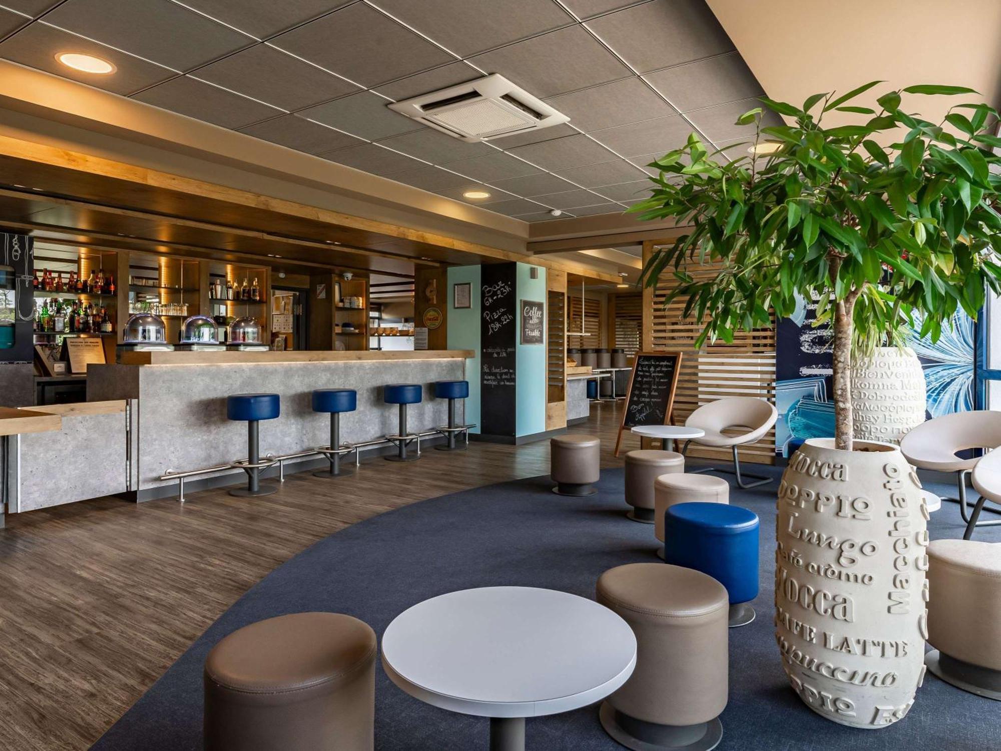 Ibis Budget Marne La Vallee Pontault Combault Экстерьер фото