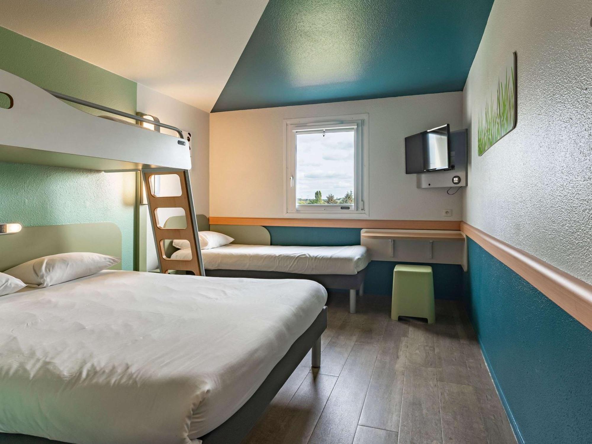 Ibis Budget Marne La Vallee Pontault Combault Экстерьер фото